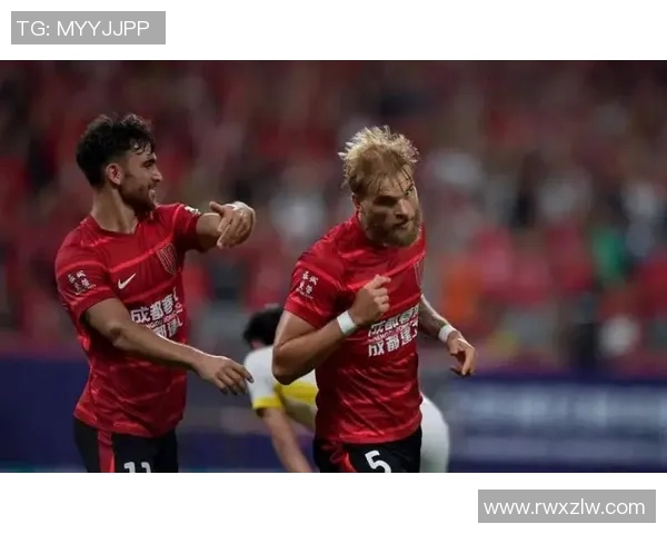 上周战阿森纳本周加盟中超，成都锁定欧冠中卫俄罗斯国脚火线驰援